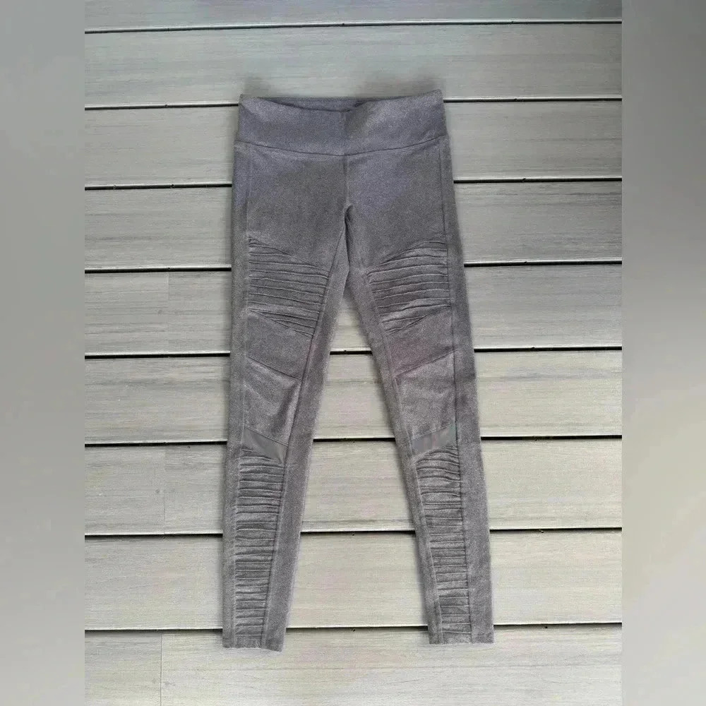 Alo Women’s High-Waist Moto Full Length‎ Legging Size Small Heather Grey